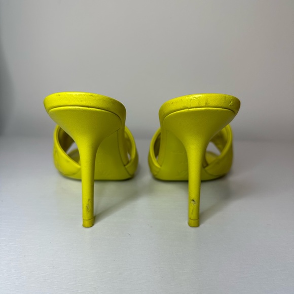 Neon green/yellow LV heels - Picture 9 of 10